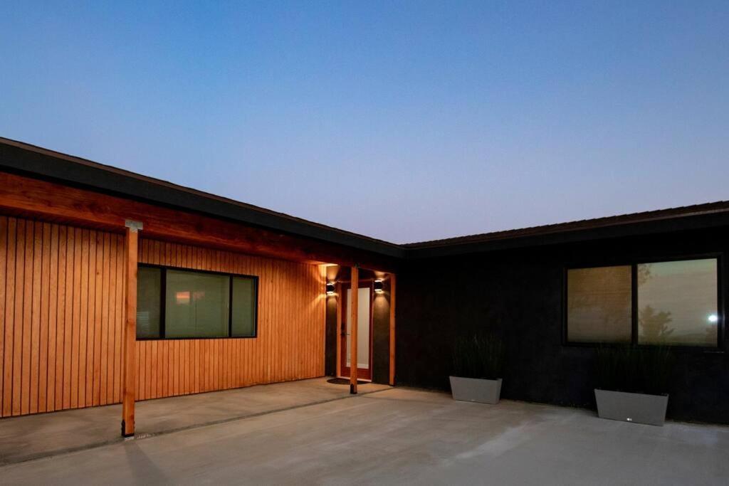Luxury Retreat Villa Joshua Tree Exterior photo